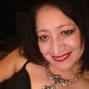 Meet your Posher, Elena